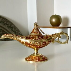 NWOT Vintage Aladdin Genie Lamp Decor Gold Red Ornate Metal